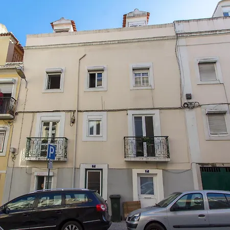 Typical Tailor Made Flat In Central Graca-2