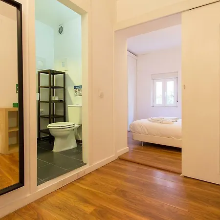 Typical Tailor Made Flat In Central Graca-2